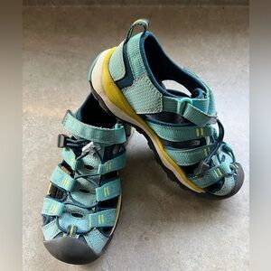 KEEN Teal/Yellow Newport Neo H2 Sandals Little Kid Size 12